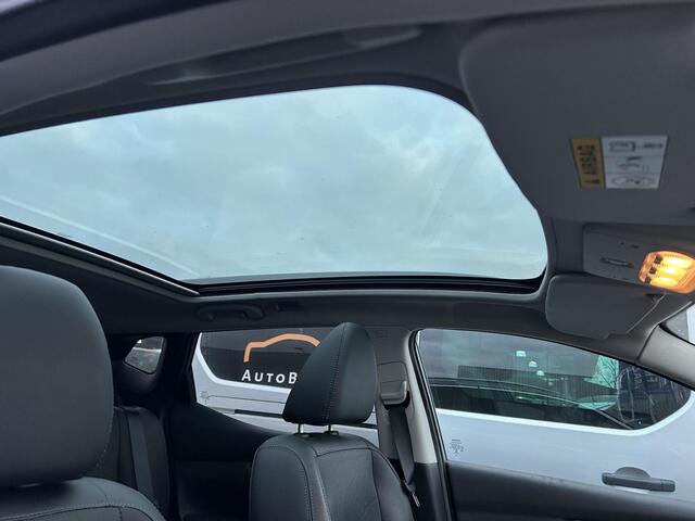 Nissan QASHQAI 1.2 TEKNA LEER / PANO / TREKHAAK / RIJKLAAR