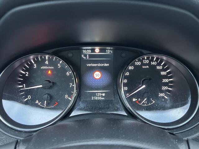 Nissan QASHQAI 1.2 TEKNA LEER / PANO / TREKHAAK / RIJKLAAR