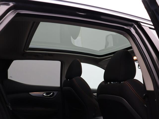 Nissan QASHQAI 1.3 DIG-T N-Motion | Panoramadak | Trekhaak | Stoelverwarming |
