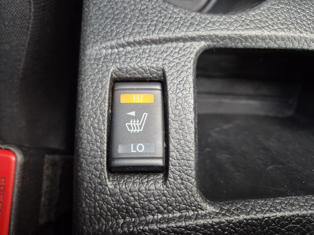 Nissan QASHQAI 1.3 MHEV Visia Handgeschakeld / Dealer onderhouden / Trekhaak Vast / Trekgewicht 1300 kg / Stoelverwarming / Cruise control / Airco / Elektrische ramen voor en achter / Parkeersensoren voor en achter /