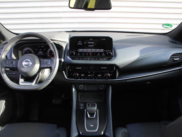 Nissan QASHQAI 1.3 MHEV Xtronic Tekna | Trekhaak | Stuur-/stoel-/voorruitverwarming | Camera 360 | Pano | HUD | Cruise adapt. | 19" LM |