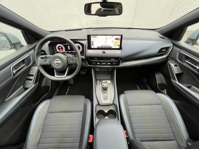 Nissan QASHQAI 1.3 MHEV Xtronic Tekna / Vaste Trekhaak 13-polig (Trekgewicht 1.800kg) / Stoel- en Stuurverwarming / Panoramadak / HUD / 360° Camera / Keyless Entry & Start / Apple Carplay & Android Auto / Navigatie full map / Adaptieve Cruise Control / Climate Control /