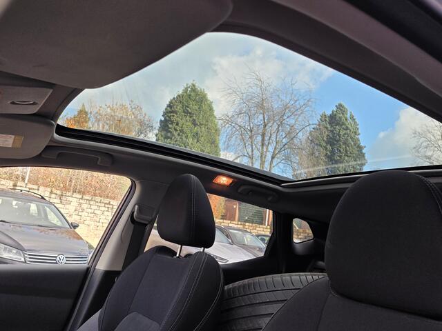 Nissan QASHQAI NAVI TEL LM PANORAMADAK WINTERSET PDC 360º CAMERA