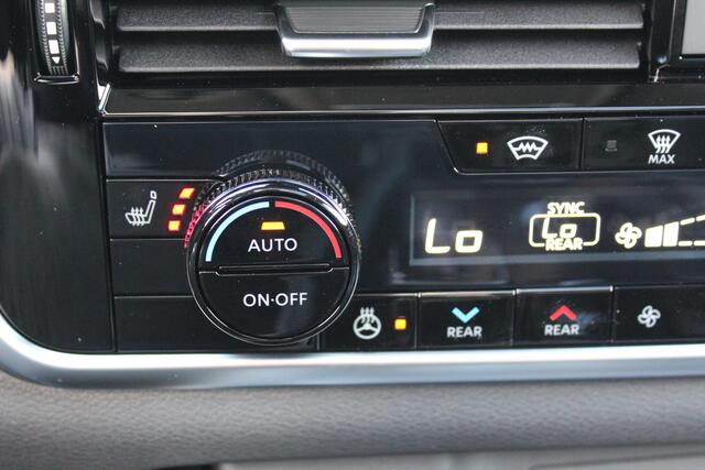 Nissan X-TRAIL 1.5 e-4orce Tekna Plus 4WD 7p. /** ¤13.000,- Nissan Voorraadvoordeel! ** / Nieuw uit Voorraad Leverbaar / 1800 KG Trekgewicht / Navigatie + Apple Carplay/Android Auto / Lederen Bekleding /