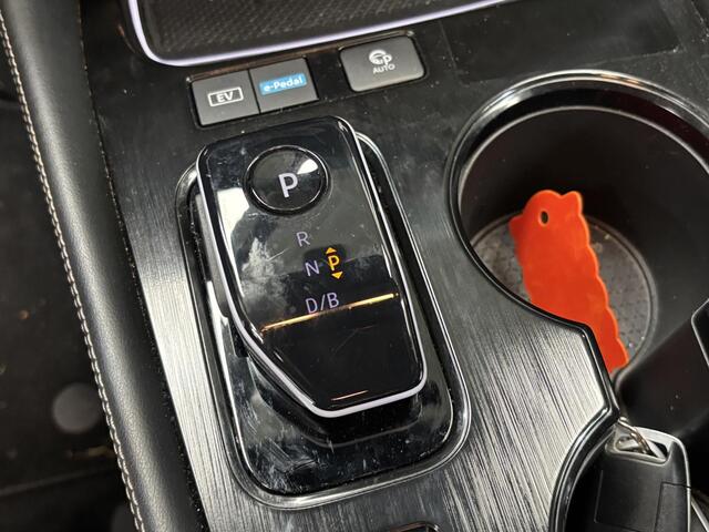 Nissan X-TRAIL 1.5 e-4orce Tekna 4WD 7p. AUTOMAAT / trekhaak / Voorstoelen + stuurwiel verwarmd / Rondomzichtcamera / Parkeersensoren voor + achter / Lichtmetalen velgen 19" / Keyless / Apple Car Play & Android Auto