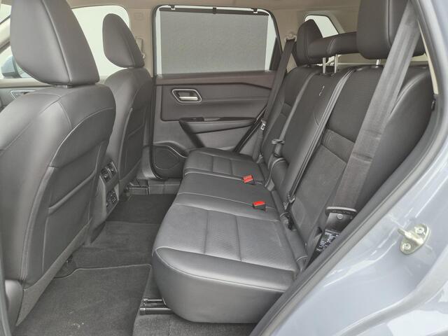 Nissan X-TRAIL 1.5 MHEV 163pk Tekna Automaat / HUD / Trekgewicht 2000 Kg / Elektrische achterklep / Apple Carplay Android Auto / Stuur-, Stoel en Achterbankverwarming / Adaptief CC / Rondomzicht camera / Voorruit verwarming /