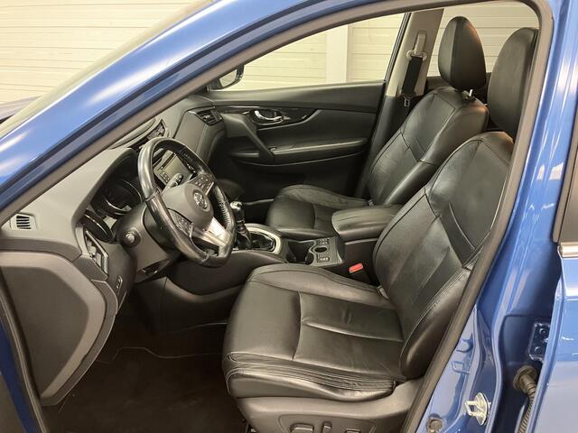 Nissan X-TRAIL 1.6 DIG-T Tekna / Lederen Bekleding / Trekhaak 1800 KG / Stoelverwarming Voor + Achter / Elektrisch Schuif/Kanteldak / Bose Audio / Stuurverwarming / Elektrische Stoelverstelling / Navigatie / 360 Graden Camera /