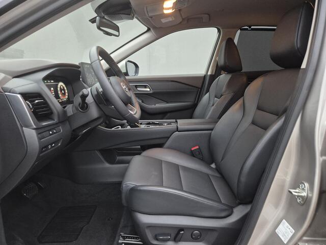 Nissan X-TRAIL 1.5 MHEV 163pk Tekna Automaat / Fabrieksgarantie tot 07-2027 / Dealer onderhouden / Allseason banden / Trekgewicht 2000 kg / HUD / Elektrische achterklep / Stuur-, Stoel en Achterbank verwarming / Rondomzicht camera /