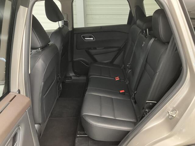 Nissan X-TRAIL 1.5 MHEV 163pk 5-Zits Tekna Automaat / 2000 KG Trekgewicht / Navigatie / 360 Graden Camera / Stoel- en Stuurverwarming / Verwarmde Voorruit / Fabrieksgarantie tot 07-2027 / Elektrische Kofferbak / Elektrische Stoelen met Geheugen /