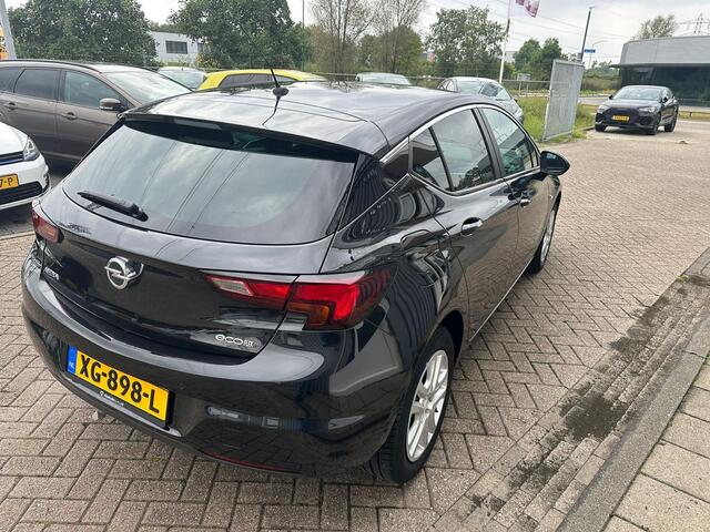 Opel ASTRA 1.0 Business+