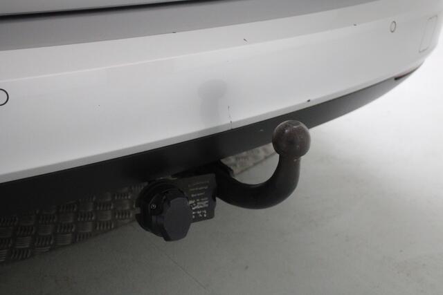 Opel ASTRA Sports Tourer 1.4 Edition | automaat | airco | trekhaak | navigatie fullmap | pdc achter | carplay | cruise | bluetooth