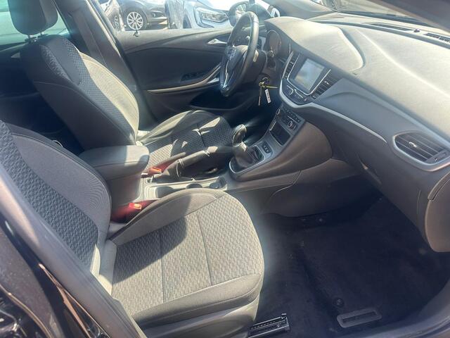 Opel ASTRA Sports Tourer 1.2 Business Edition