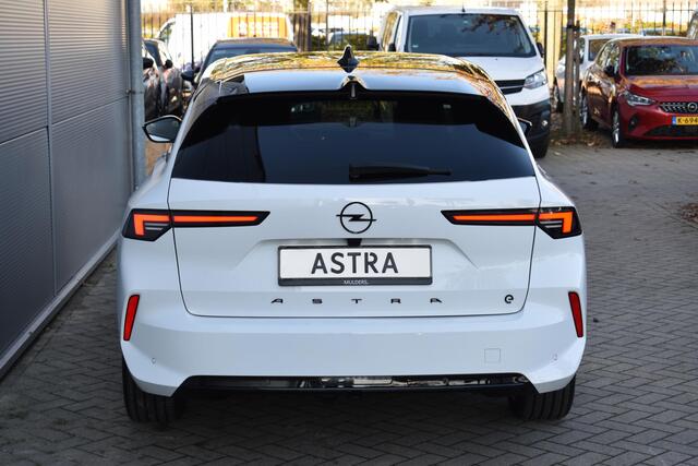 Opel ASTRA Electric 54 kWh GS ALCANTARA / NAVI / CAMERA