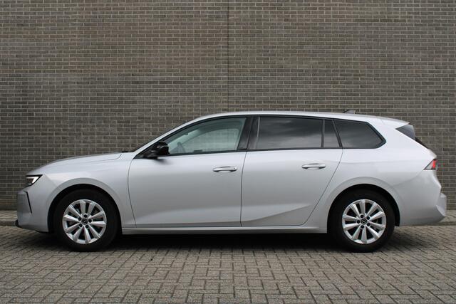 Opel ASTRA Sports Tourer 1.2 Level 2 Cruise en Climate Control, Parkeersensoren Voor en Achter, Navigatie