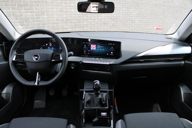 Opel ASTRA Sports Tourer 1.2 Level 2 Cruise en Climate Control, Parkeersensoren Voor en Achter, Navigatie