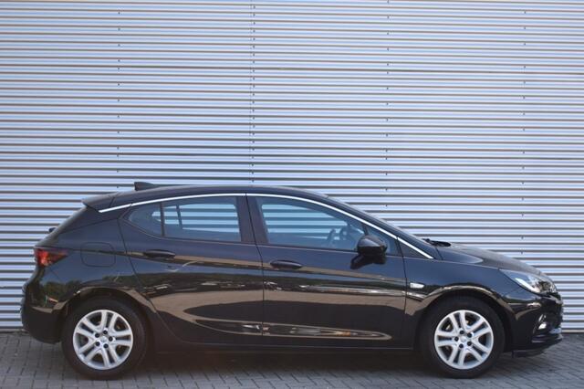 Opel ASTRA 1.0 5DRS. EDITION / PCD V+A / APPLE CARPLAY+NAVI / ECC