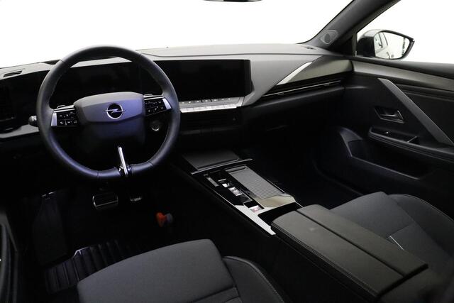 Opel ASTRA Sports Tourer 1.2 Turbo Hybrid GS 145 PK Automaat | Navigatie | Climate control | Camera | Stoel & Stuurverwarming | Keyless | Lichtmetalen velgen | Extra getint glas