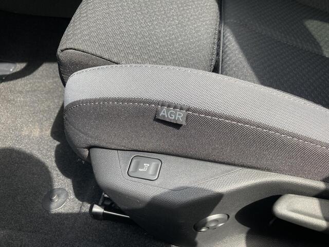 Opel ASTRA Sports Tourer 1.2 Turbo Business Edition 110 pk | Navigatie | Adaptive Cruise control | Stoel + stuurwielverwarming | Achteruitrijcamera |