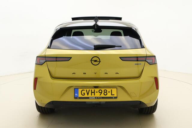 Opel ASTRA 1.2 Turbo Hybrid Ultimate | VOORRAAD | Schuif/kantel dak | Adaptive Cruise Control | Verwarmde voorruit | Stoelverwarming | 360° Camera | VOL OPTIES
