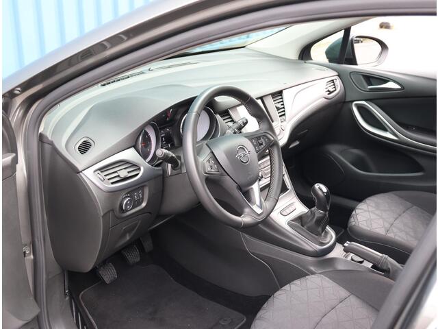 Opel ASTRA Sports Tourer 1.4 150PK Turbo 120 Jaar Edition | AppleCarPlay/AndroidAuto | Climate Control | Navigatie | Armsteun | Cruise Control | Trekhaak | Parkeersensoren | Privacy Glass | Isofix |