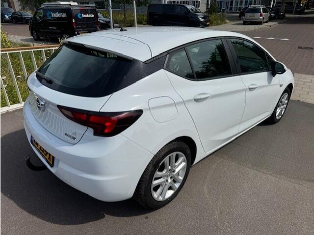 Opel ASTRA 1.0 Business+