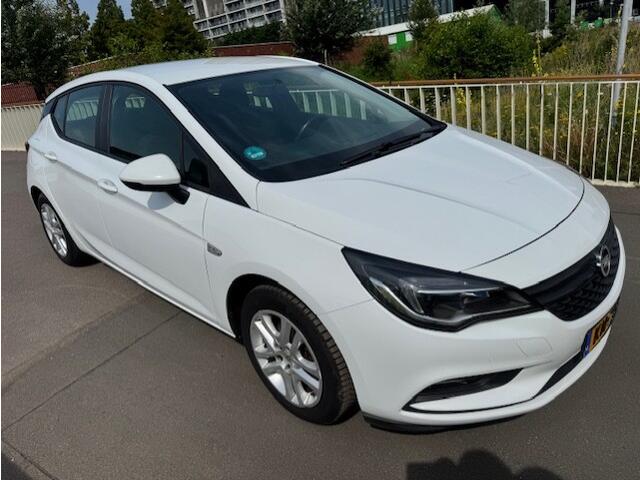 Opel ASTRA 1.0 Business+