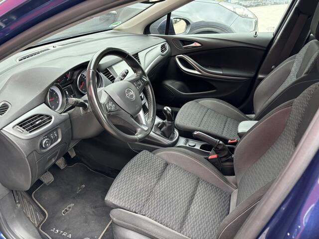 Opel ASTRA Sports Tourer 1.2 110PK Business Edition NAVI / CLIMA / PDC / COMFORTSTOEL / CARPLAY / NL-AUTO