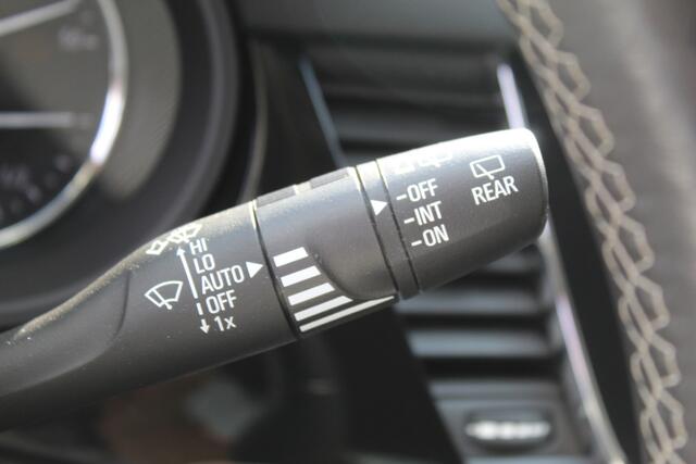 Opel ASTRA Sports Tourer 1.2 110pk Elegance Climate control , Camera , Cruise control , Stoel en stuur verwarming Bluetooth , LED dagrijverlichting ,