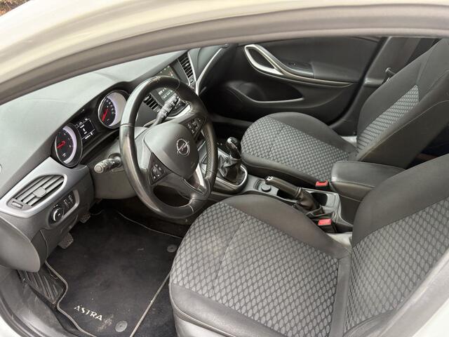 Opel ASTRA Sports Tourer 1.2 Edition / NAVI / AIRCO / CRUISE / 156dkm! NAP! / INCL BTW