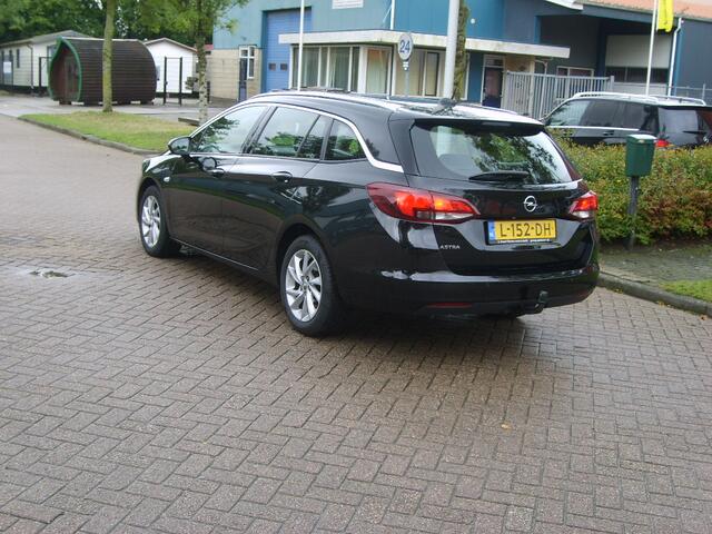 Opel ASTRA Sports Tourer 1.4 Business Elegance Automaat