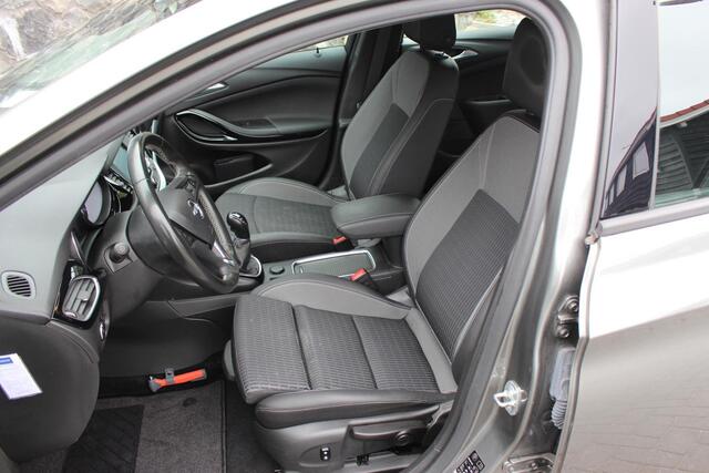 Opel ASTRA 1.2 turbo+ 146PK Business Elegance camera DAB audio Carplay 18 inch velgen climate en cruise control