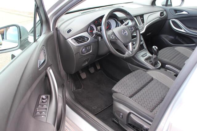 Opel ASTRA Sports Tourer 1.2 Edition 131PK , AGR stoel,carplay android, Navi, Camera, climate + cruise control,1e eigenaar.