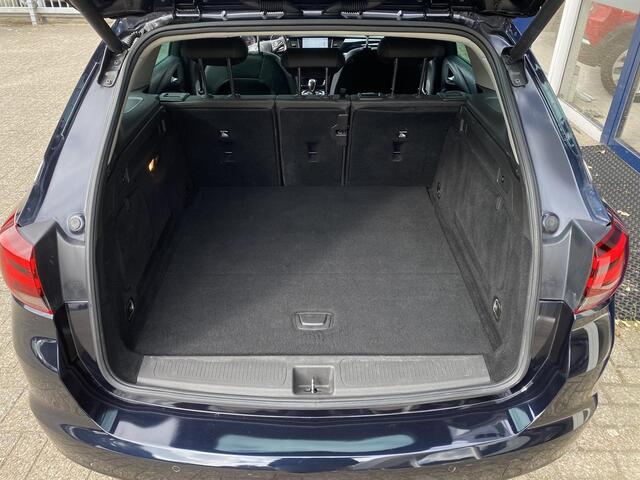 Opel ASTRA Sports Tourer 1.4 Innovation / Vol-Leder / Cruise-Control / Climate-Control / Stoelverwarming Voor + Achter / Stuurverwarming / Apple-Carplay & Android-Auto / Keyless / LED / DAB Radio-Bluetooth / Navi / Armsteun-Voor / Camera-Achter / 16'' LMV / ENZ.