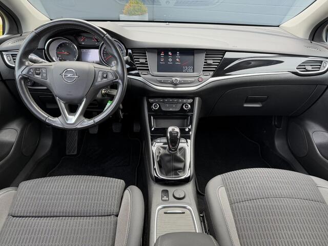 Opel ASTRA 1.2 Blitz Elegance 1e Eigenaar,Navi,Camera,131pk,Clima,Cruise,Lm velgen,6 Bak,Pdc V+A,Apk tot 08-2027