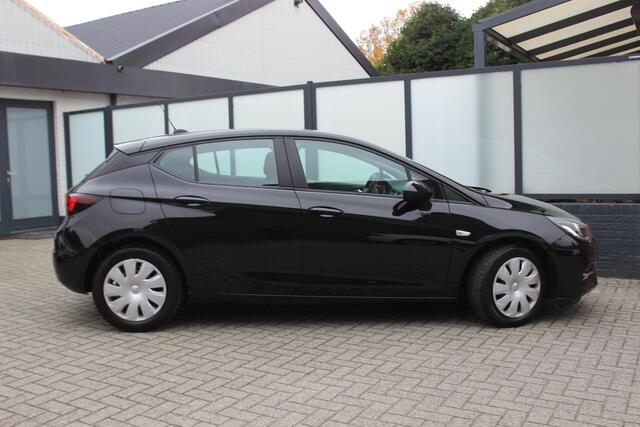 Opel ASTRA 1.2 Business Edition Navi/Carplay, Camera, All Season.