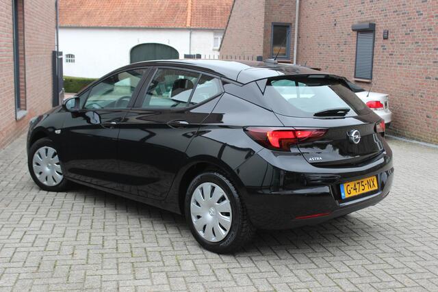 Opel ASTRA 1.2 Business Edition Navi/Carplay, Camera, All Season.