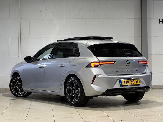 Opel ASTRA Ultimate 1.6 HYbrid PHEV 180pk e-EAT8 | SCHUIF/KANTELDAK | TREKHAAK | 360° CAMERA | BLACK PACK | ALCANTARA/LEDER | ADAPTIVE CRUISE | STOEL+STUURVERW. |