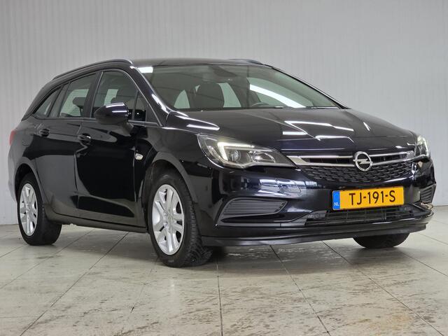 Opel ASTRA Sports Tourer 1.0 Online Edition/ PDC V+A/ LED Dagrijverl./ Apple + Android/ DAB+/ Navi/ Airco/ Cruise/ Elek. pakket/ Isofix/ Bluetooth/ Multi. LEDER. Stuur/ Metallic lak.