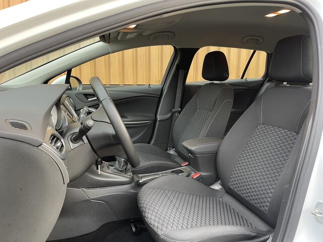 Opel ASTRA Sports Tourer 1.2 Edition | Cruise Control | Parkeersensoren Achter | Apple Carplay/Android Auto | DAB | Navigatie |