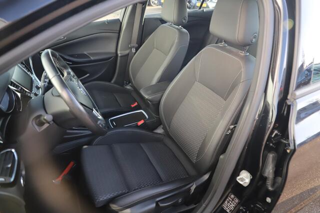 Opel ASTRA Sports Tourer 1.0 Turbo Business Executive 105PK Trekhaak Schuifdak Navigatie Carplay Android Climate Cruise Control