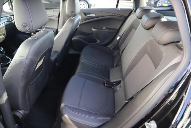 Opel ASTRA Sports Tourer 1.0 Turbo Business Executive 105PK Trekhaak Schuifdak Navigatie Carplay Android Climate Cruise Control