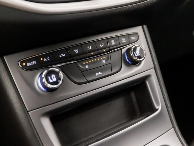 Opel ASTRA Sports Tourer 1.2 Sport (APPLE CARPLAY, NAVIGATIE, CAMERA, CLIMATE, CRUISE, SPORTSTOELEN, PARKEERSENSOREN, NIEUWE APK, NIEUWSTAAT)