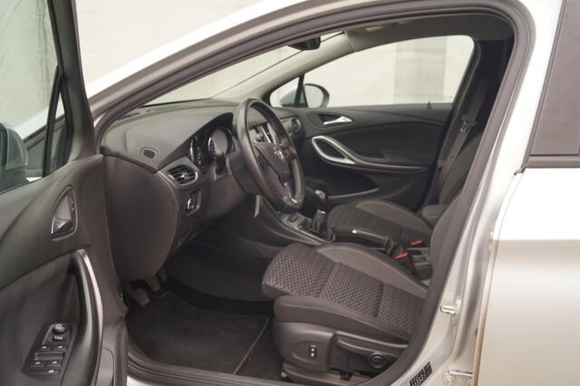 Opel ASTRA 1.2 110pk Business Executive -NAVI-ECC-PDC-CAM-