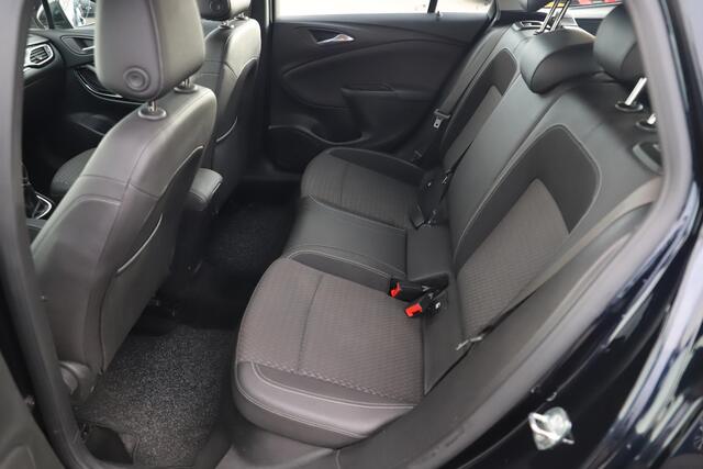 Opel ASTRA Sports Tourer 1.0 Business Executive 105PK Trekhaak 16 inch LMV Navigatie Clima Cruise Keyless Carplay Android Parkeersensor Rijstrooksensor