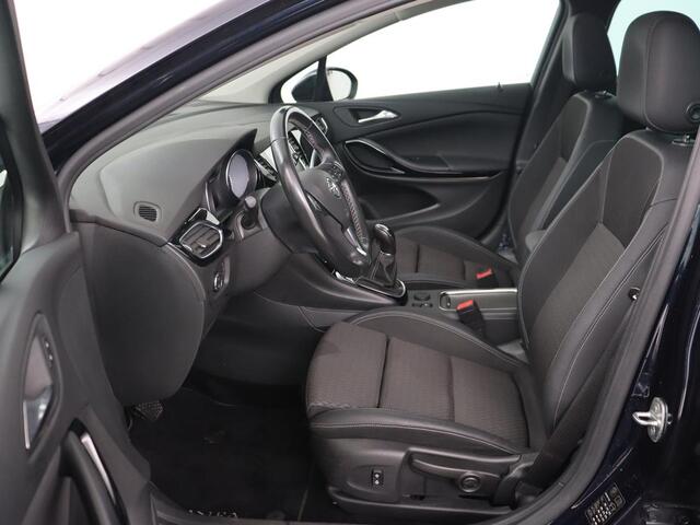 Opel ASTRA 1.6 Turbo Executive | 200pk | Schuifdak | Matrix LED | Carplay | Camera | Trekhaak | Park Assist | Keyless | Navigatie | Climate control | Dodehoek detectie | Cruise control