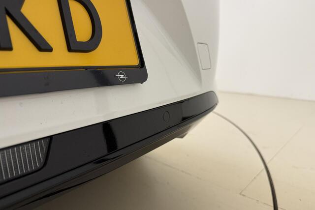 Opel ASTRA 1.6 Turbo Plug In Hybrid GSe | Navigatie | Stoel & Stuuverwarming | Alcantara bekleding | Zwart dak | Keyless | Camera | D Radio | Draadloze telefoonlader | Sportief!