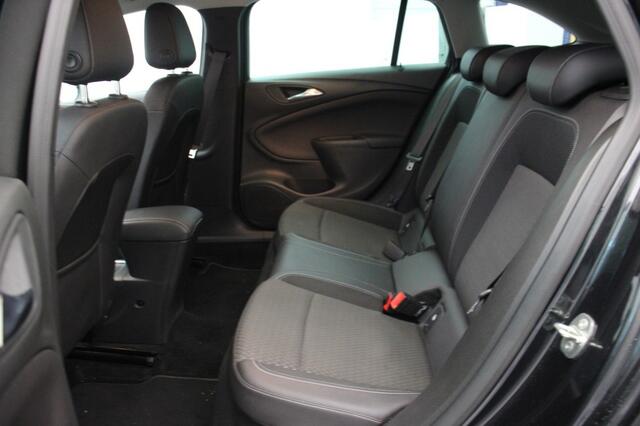 Opel ASTRA 1.4 Sports Tourer Turbo - Navi, Camera, Clima, Cruise, Half Leer, Trekhaak, Stoelverw.