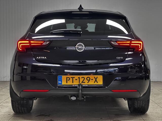 Opel ASTRA 1.6 CDTI Innovation/ 136pk!/ Trekhaak/ Sportstoelen/ 17'' LMV/ Camera/ Dode-Hoek DET./ Half-Leder/ Lane-Assist./ Keyless/ Apple + Android/ Navi/ PDC V+A/ DAB+/ Clima/ Cruise/ Multi. LEDER. Stuur/ Extra getint gla