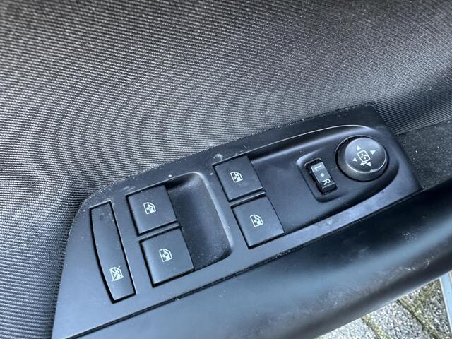 Opel ASTRA 1.2 Blitz Elegance | Navigatie | Parkeersensoren | Stoel/Stuurverwarming | Lichtmetalen Velgen |