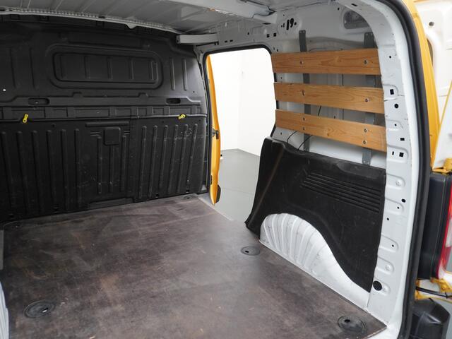 Opel COMBO 1.5CDTI EURO6 10x Op voorraad! 3-Pers. ECC Cruise Control Bluetooth Elektr.ramen Elektr.spiegels+Verwarmd Centr.Vergr+ab. L1H1 Edition Schuifdeur Betonplex vloer Lat om Lat betimmering Allesdragers 3 zit